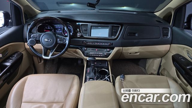 Kia Canival 2019 — photo 7