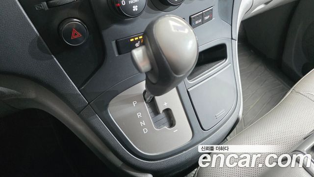 Hyundai Starex 2015 — photo 9