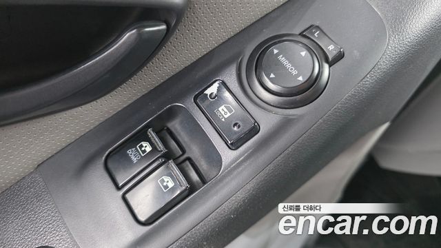 Hyundai Starex 2015 — photo 12