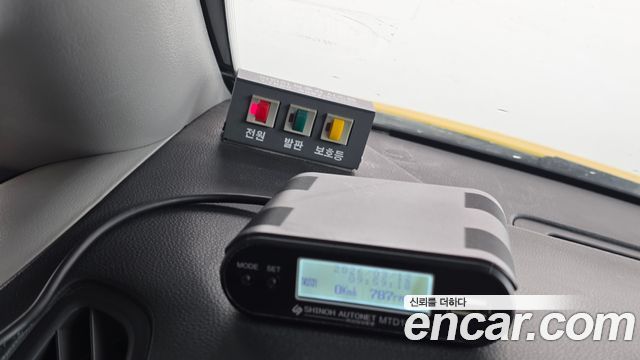 Hyundai Starex 2015 — photo 13