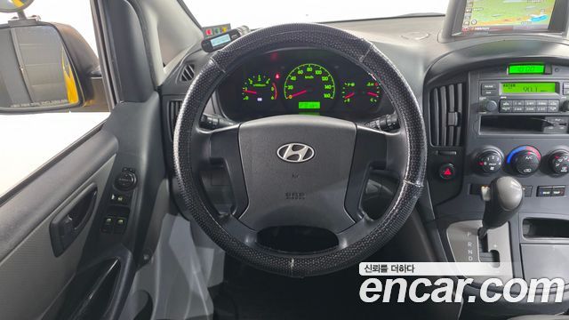 Hyundai Starex 2015 — photo 14