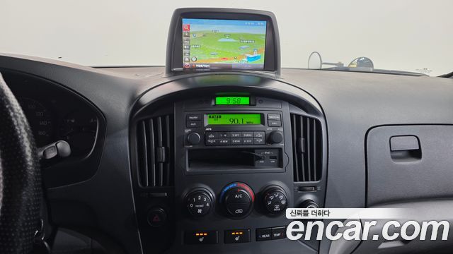 Hyundai Starex 2015 — photo 15