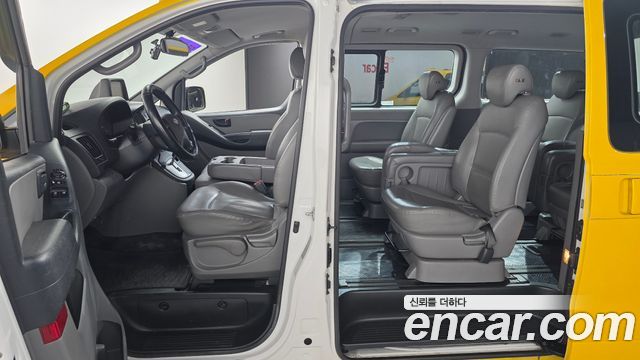 Hyundai Starex 2015 — photo 17