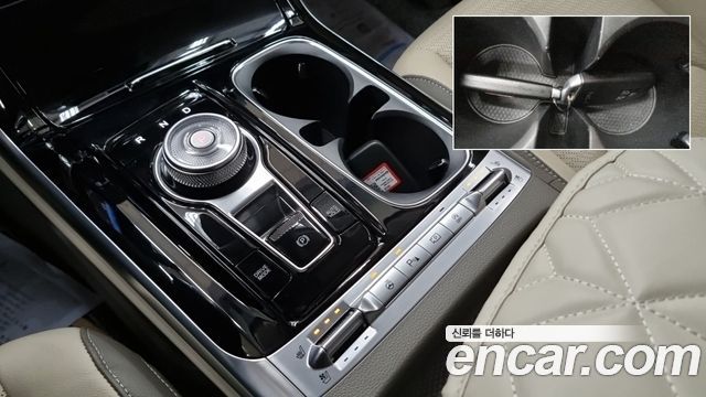 Kia Canival 2023 — photo 9