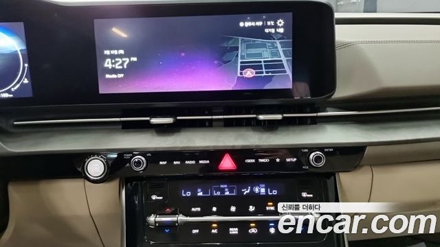 Kia Canival 2023 — photo 13