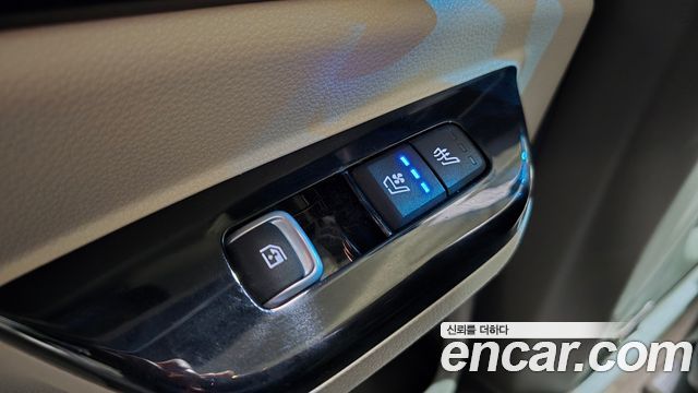 Kia Canival 2021 — photo 19