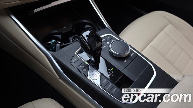 BMW 3-Series 2020 — photo 9