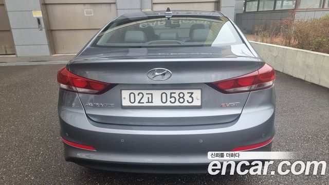 Hyundai AVANTE 2017 — photo 4