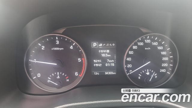 Hyundai AVANTE 2017 — photo 11