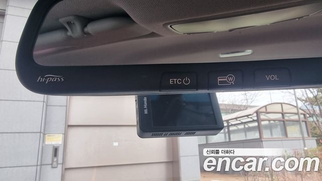 Hyundai AVANTE 2017 — photo 13