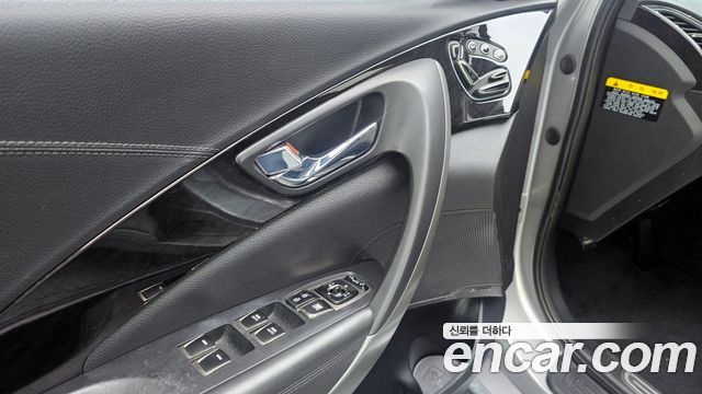 Hyundai Grandeur 2014 — photo 17