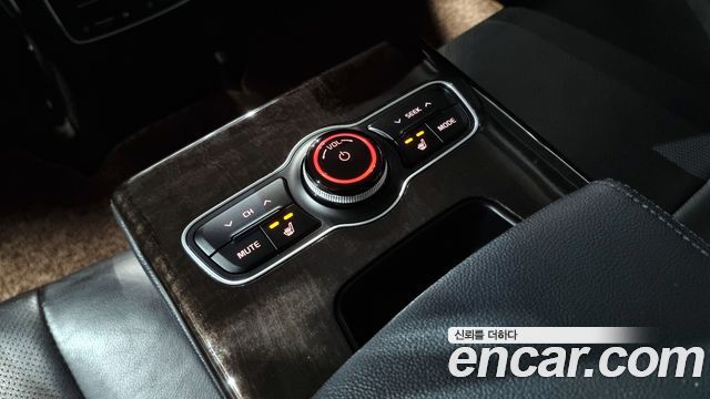 Kia K7 2013 — photo 17