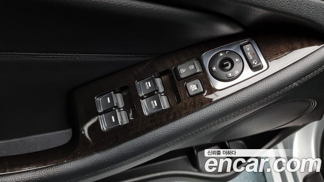 Kia K7 2013 — photo 18