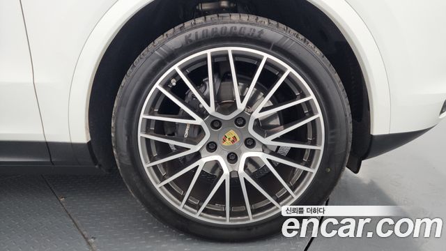 Porsche Cayenne 2019 — photo 5