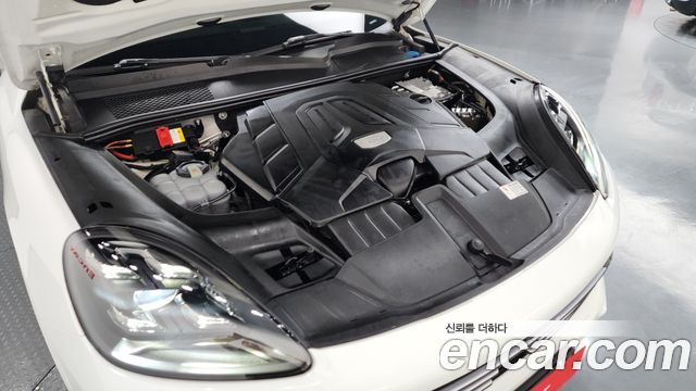 Porsche Cayenne 2019 — photo 6