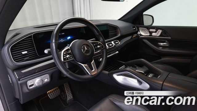 Mercedes-Benz GLE-Class 2022 — photo 9
