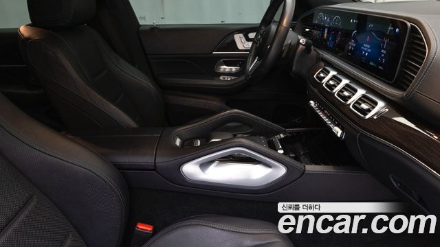 Mercedes-Benz GLE-Class 2022 — photo 12