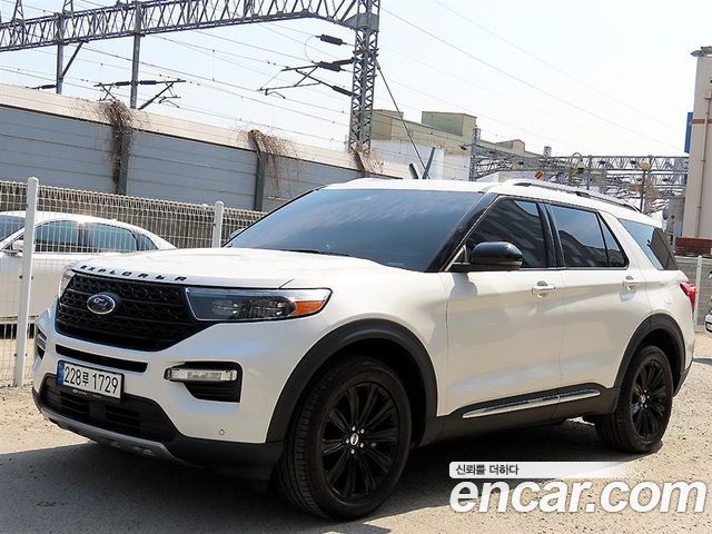 Ford Explorer 2022 — photo 2