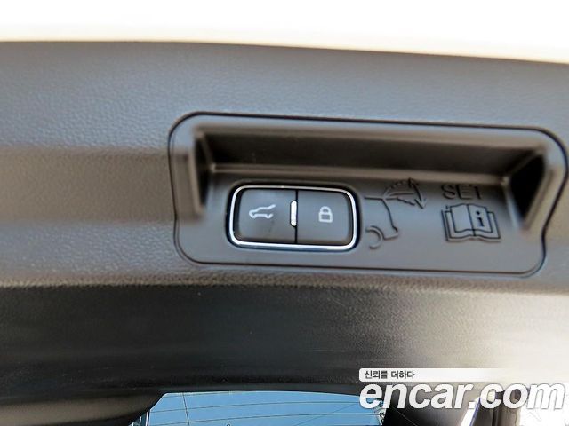 Ford Explorer 2022 — photo 15