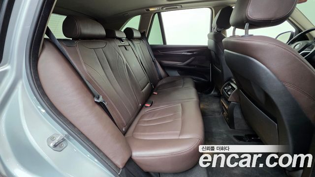BMW X5 2016 — photo 19
