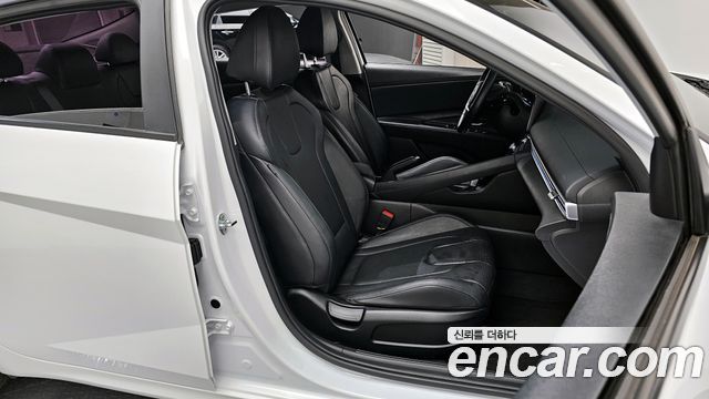 Hyundai AVANTE 2021 — photo 12