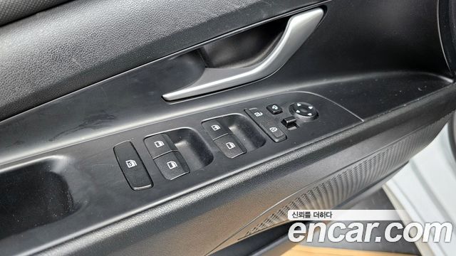 Hyundai AVANTE 2021 — photo 14