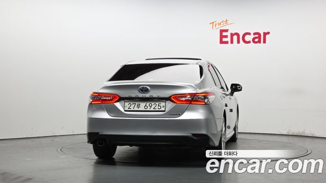 Toyota Camry 2018 — photo 4