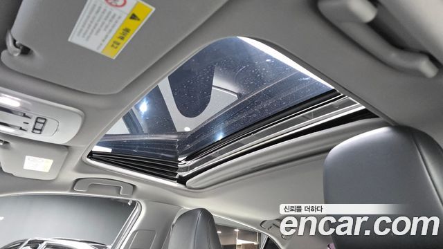 Toyota Camry 2018 — photo 16