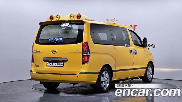 Hyundai Starex 2019 — photo 2