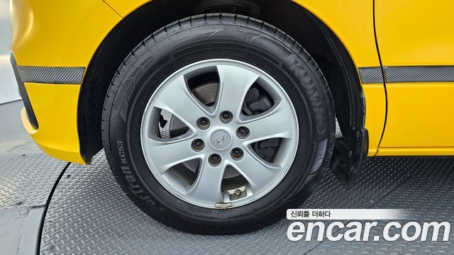Hyundai Starex 2019 — photo 5