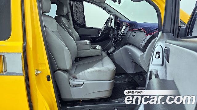 Hyundai Starex 2019 — photo 11