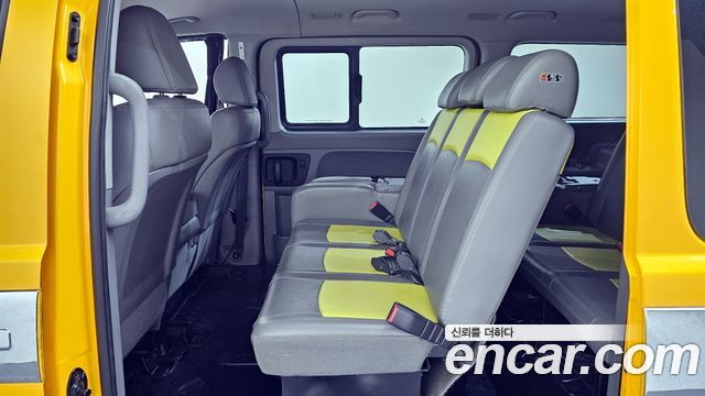 Hyundai Starex 2019 — photo 12