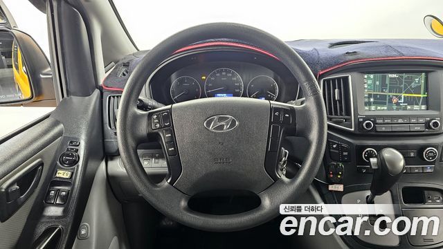 Hyundai Starex 2019 — photo 13