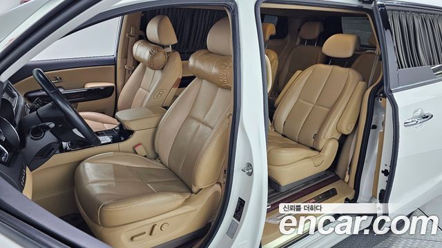 Kia Canival 2019 — photo 11