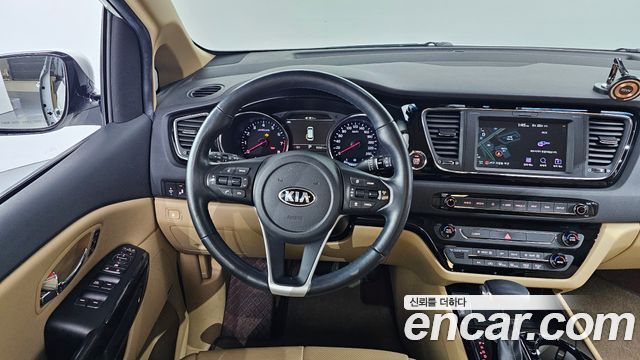 Kia Canival 2019 — photo 12