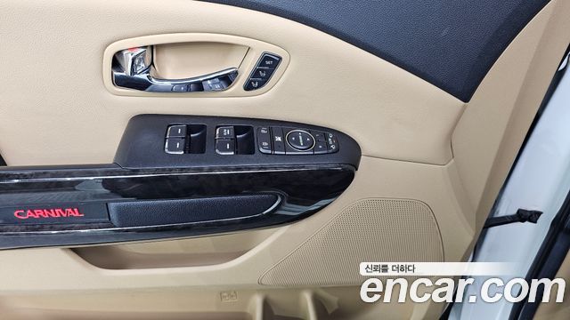 Kia Canival 2019 — photo 15