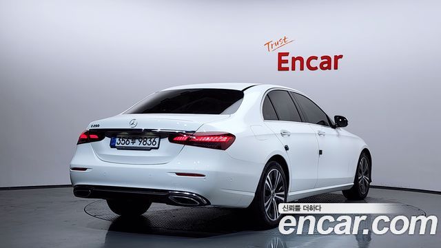 Mercedes-Benz E-Class 2021 — photo 1