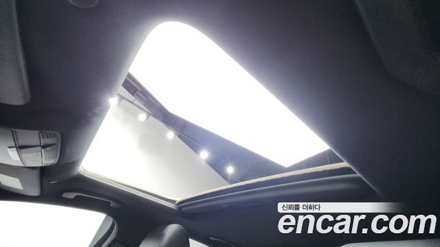 Mercedes-Benz E-Class 2021 — photo 17