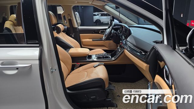 Kia Canival 2021 — photo 10