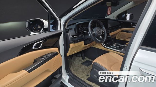 Kia Canival 2021 — photo 11