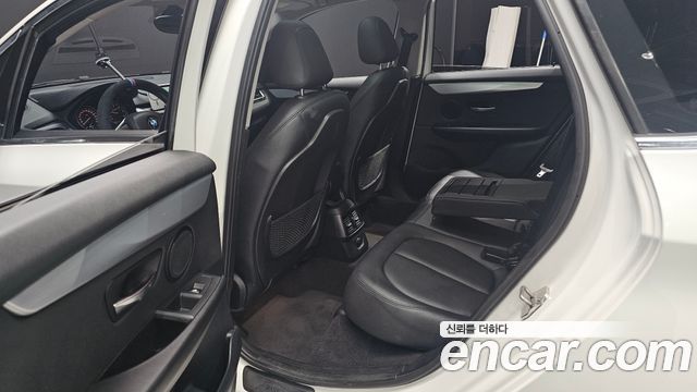 BMW 2-Series 2015 — photo 12