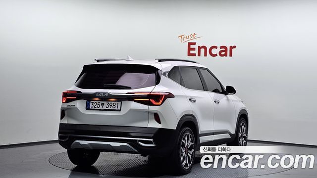Kia Seltos 2023 — photo 2