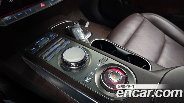 Genesis GV70 2021 — photo 9