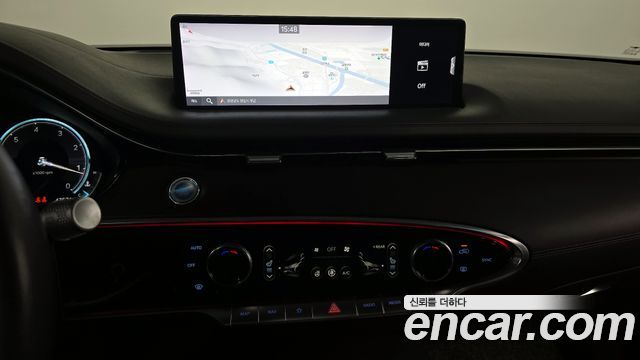 Genesis GV70 2021 — photo 16
