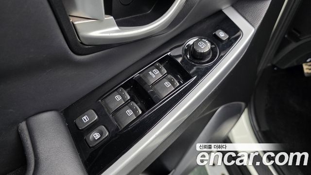 KG Mobility KORANDO 2016 — photo 12