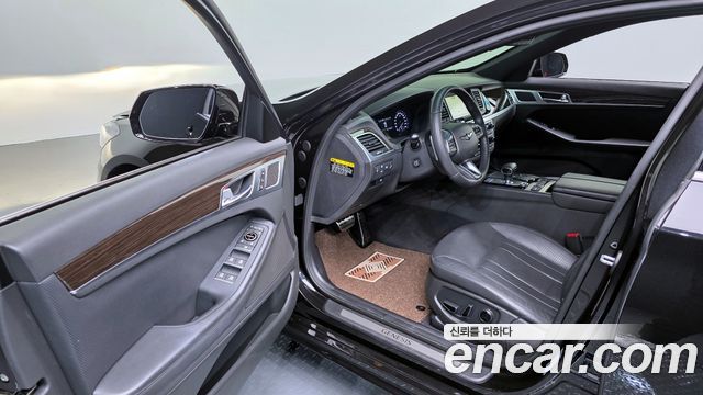 Genesis G80 2019 — photo 11