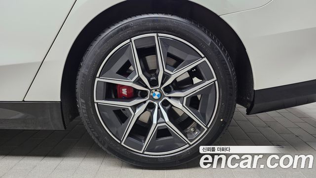 BMW 5-Series 2024 — photo 5