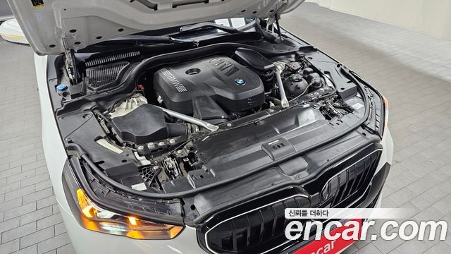BMW 5-Series 2024 — photo 6