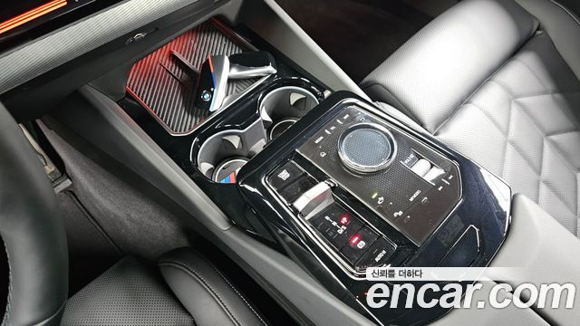 BMW 5-Series 2024 — photo 9