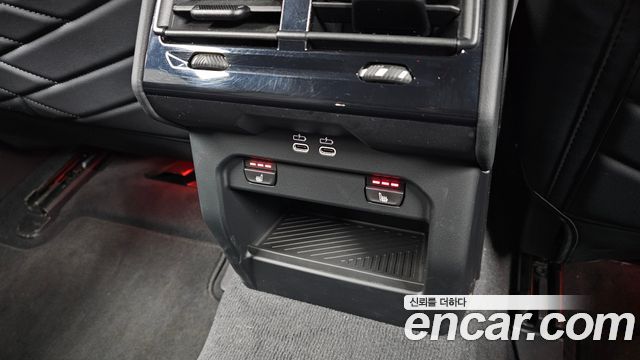 BMW 5-Series 2024 — photo 18